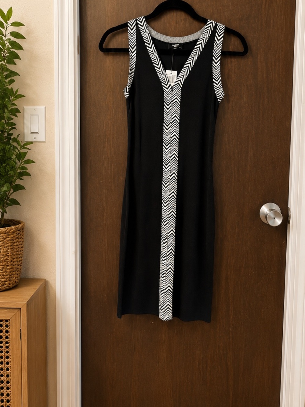 Premise Dakota Sleeveless Knit Dress Black White Chevron Trim Size S NWT